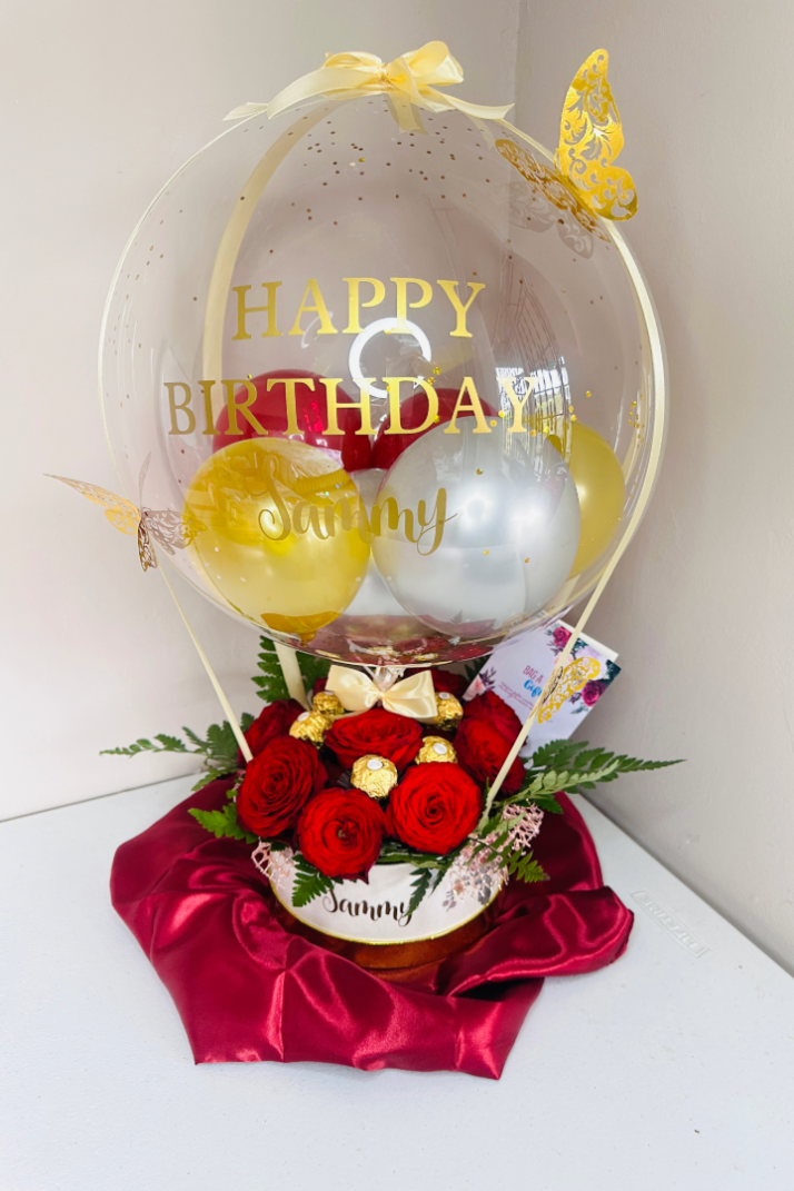 Personalised Balloon Bouquet with 10 Roses