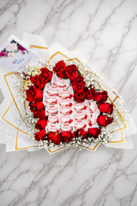 Raffaello Heart with 20 Rose Bouquet