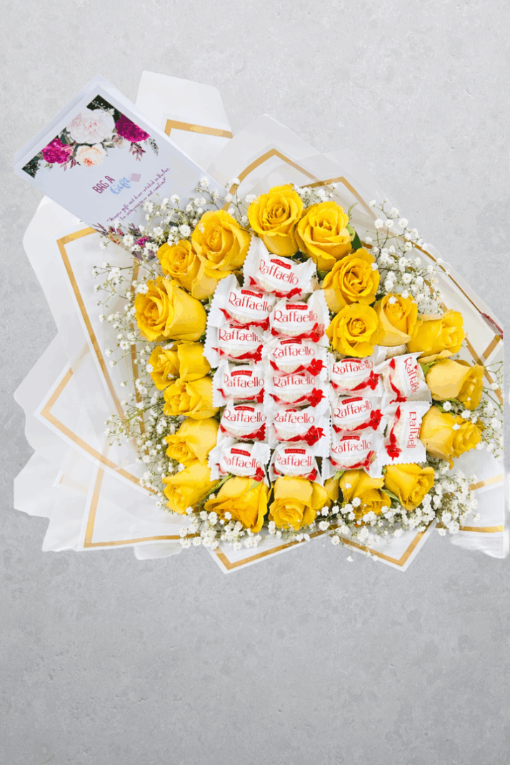Raffaello Heart with 20 Rose Bouquet
